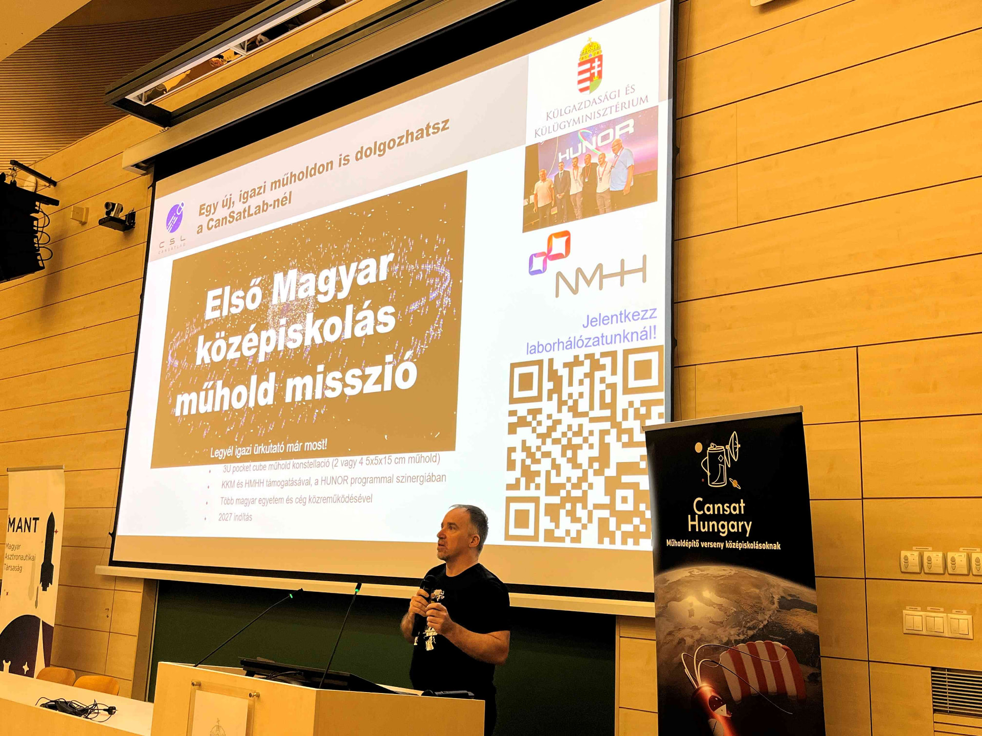 التقينا في الدور نصف النهائي لـ CanSat2025 بجيراننا في HUNITY 1، الذين سننطلق معهم إلى الفضاء.