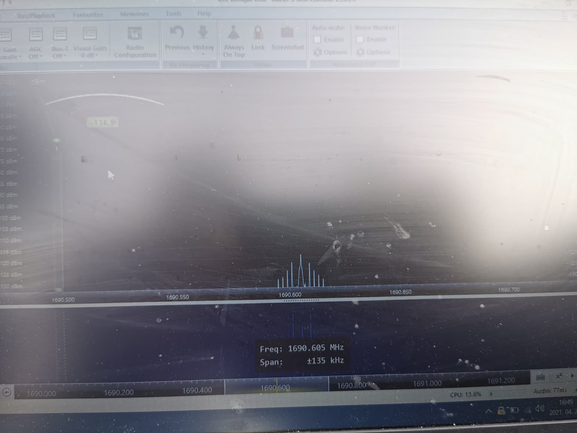 GOES – 1690,605 MHz-es jel az SDR Console spektrumán